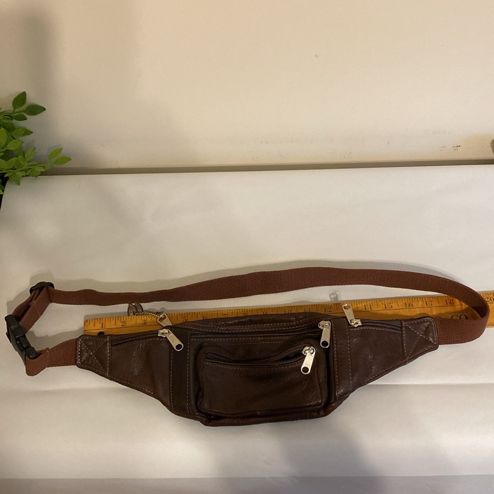 Coronado Leather Fanny pack Waist belt Bag with locking zipper with keys new - Picture 9 of 11